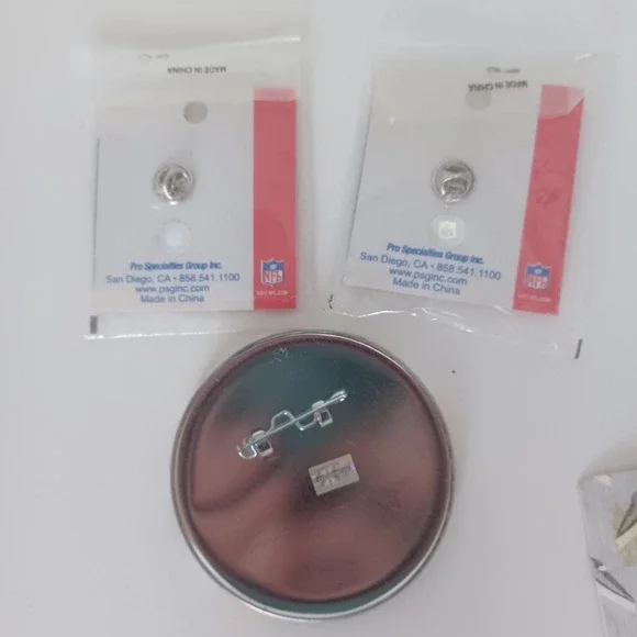 PITTSBURGH STEELERS Super Bowl XL Champions Fan Lot FLAG 27 by 37 Pins‎ New - Picture 9 of 9